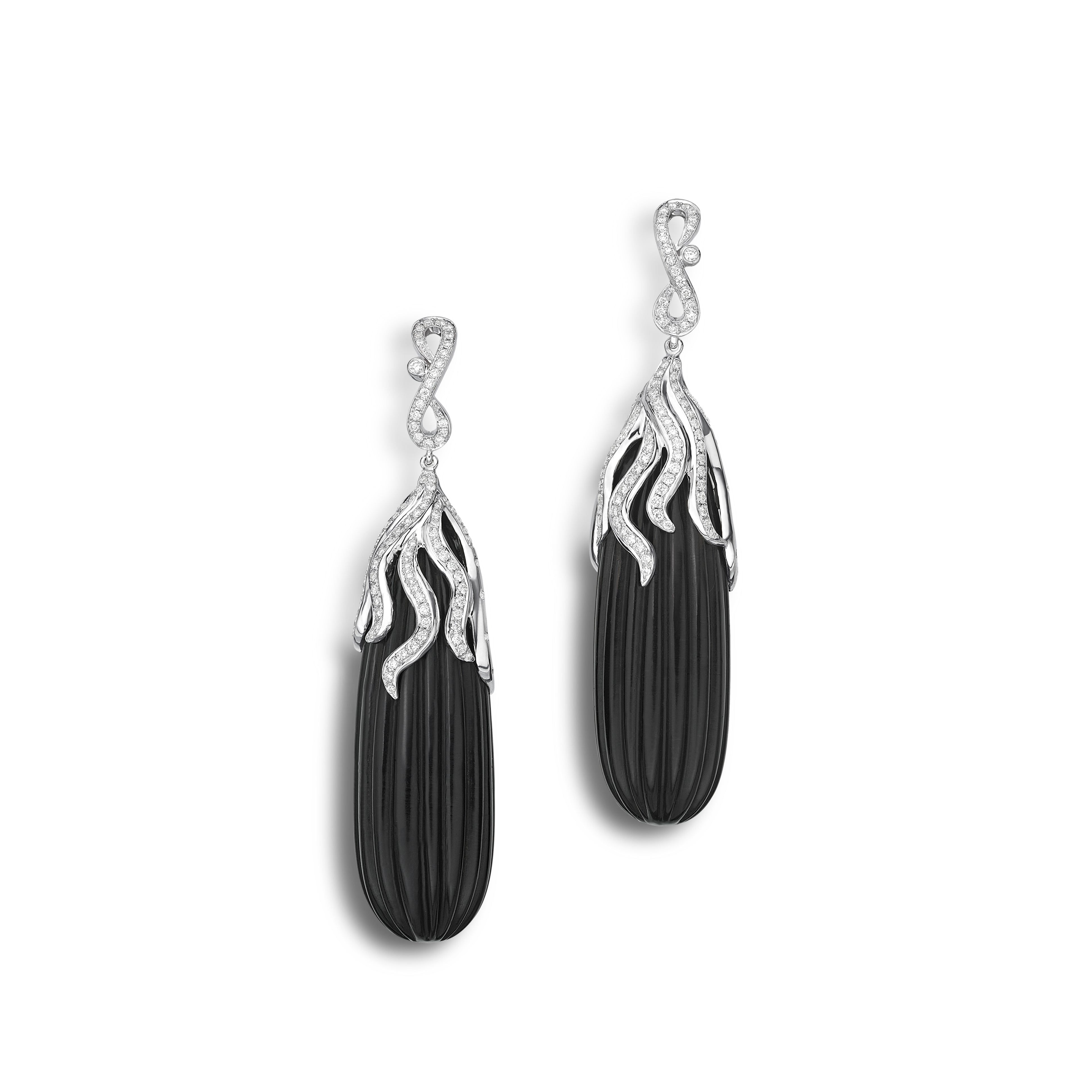 Earrings Carved Acorn JET