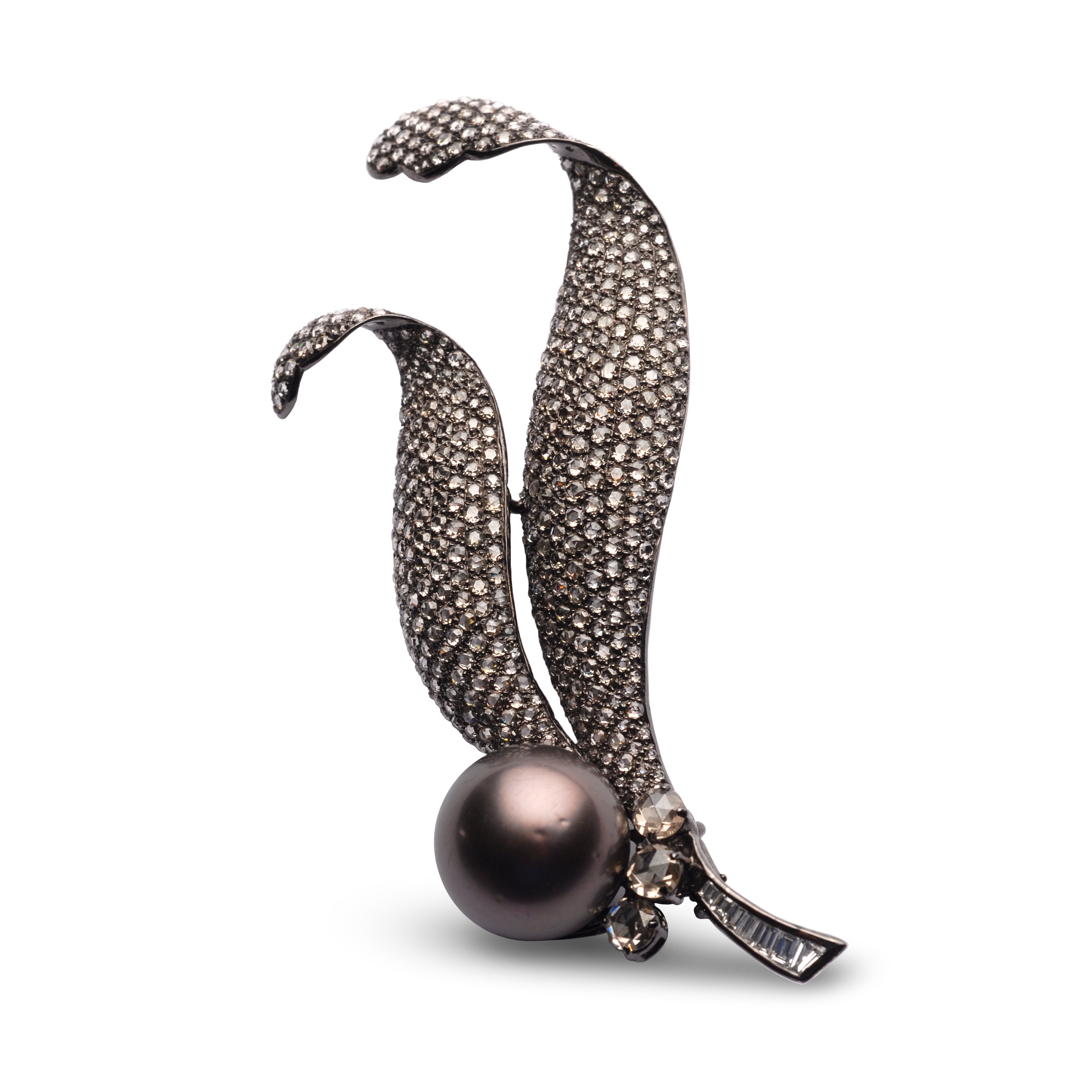 Brooch Two Leafs Tahiti Pearl